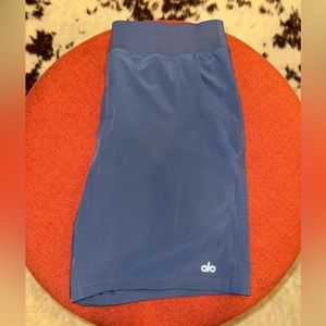 Alo Yoga 7” Repeition Shorts Bluestone Size Med